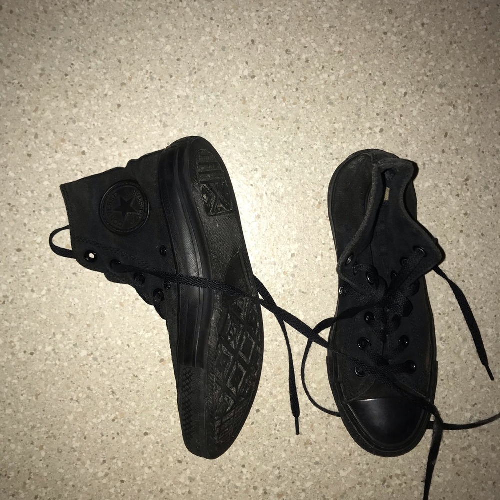 Converse - Picture 3 of 5